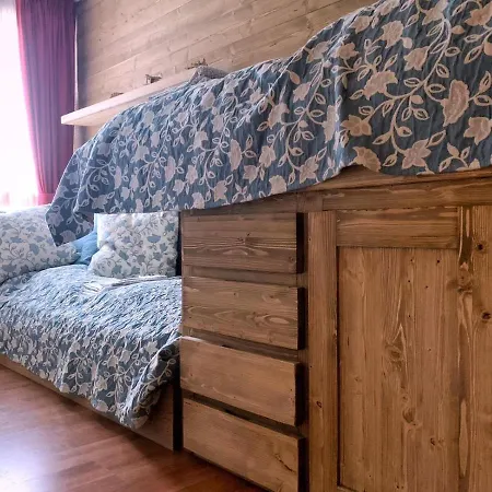 Giomein , In Out ,cir 0281 *