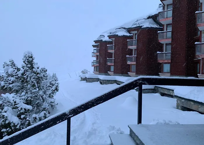 Giomein , In Out ,cir 1256 Apartment